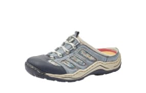 Clogs