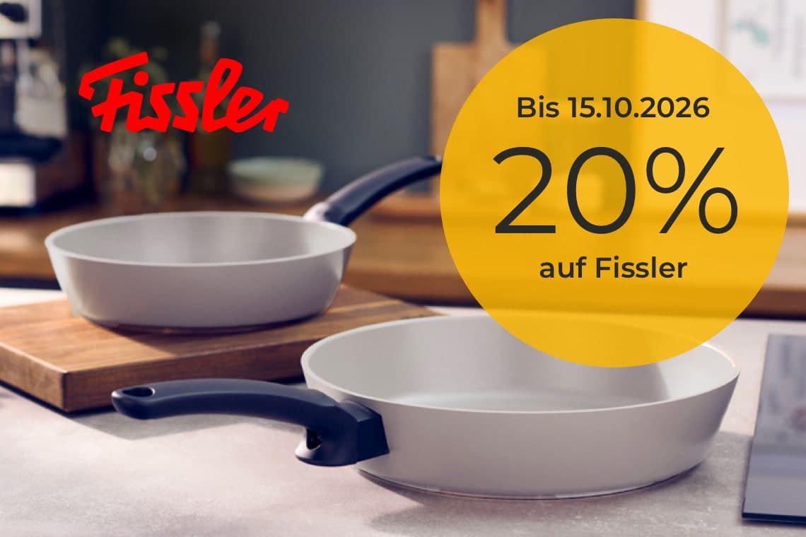 Bis 15.10.2026 20 % auf Fissler – zwei Pfannen mit dunklem Griff auf Arbeitsfläche in Küche