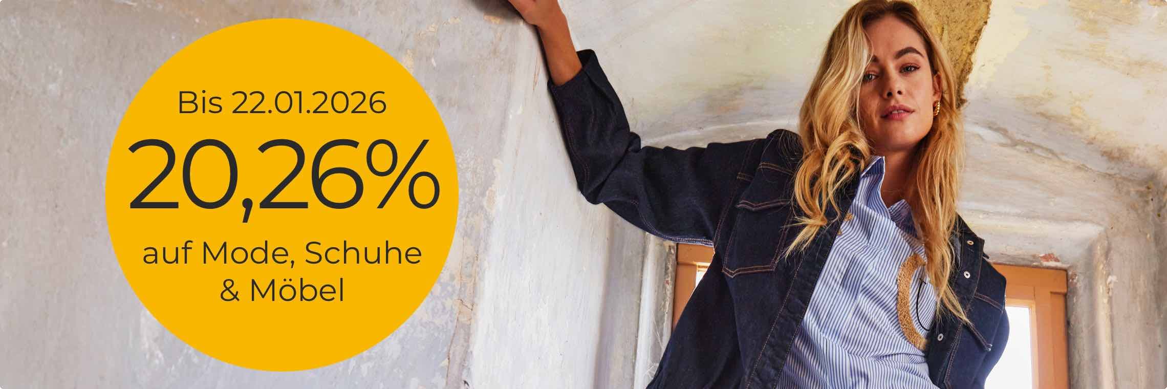 Bis 22.01.2026 20,26 % Rabatt auf Mode, Schuhe & Möbel – Frau in Jeansjacke und gestreiftem Hemd in einem Raum
